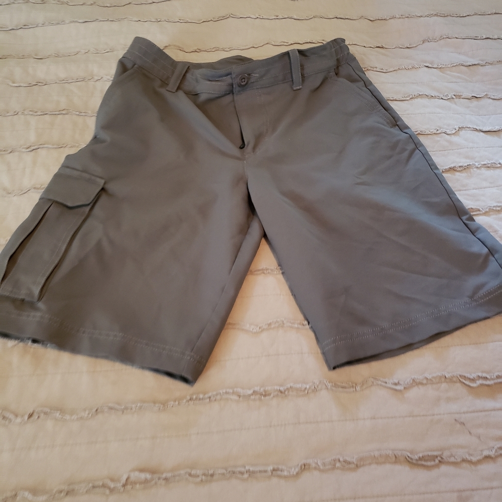 Under armour youth golf shorts